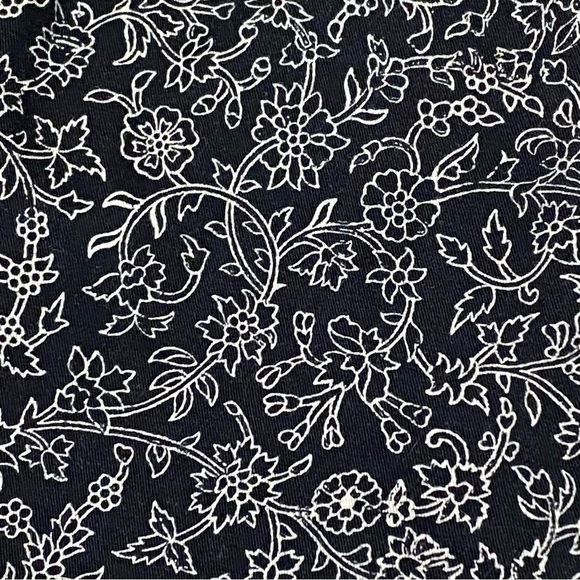 J Jill Black White Floral Stretch Pants Size 6 Petite Boho Pull On Cropped - Picture 3 of 7